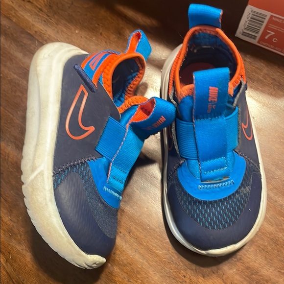Nike Kids Blue and Orange Shoes - Picture 2 of 4